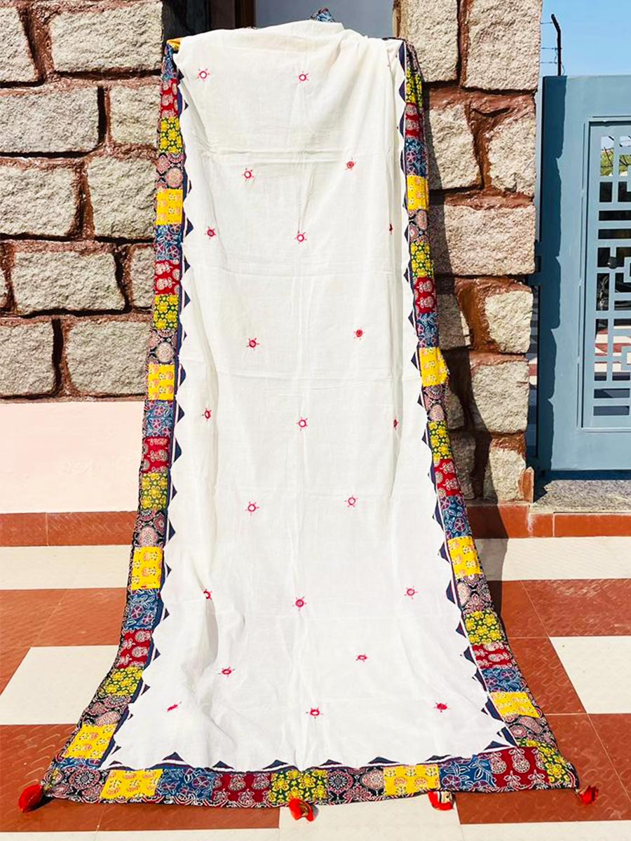 p3 01 White Ajrakh Patchwork Stole with Multi-Color Border - Image 1